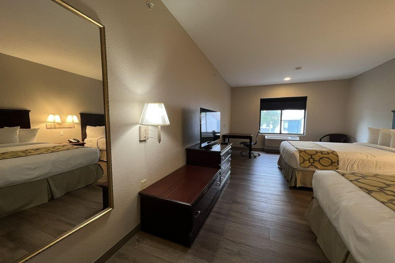 Baymont By Wyndham Houston Brookhollow Eksteriør bilde