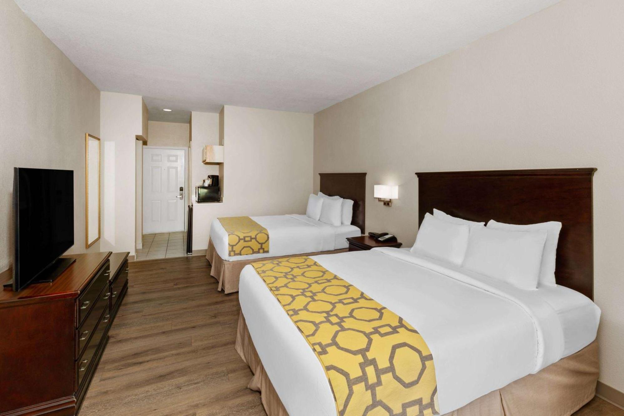 Baymont By Wyndham Houston Brookhollow Eksteriør bilde