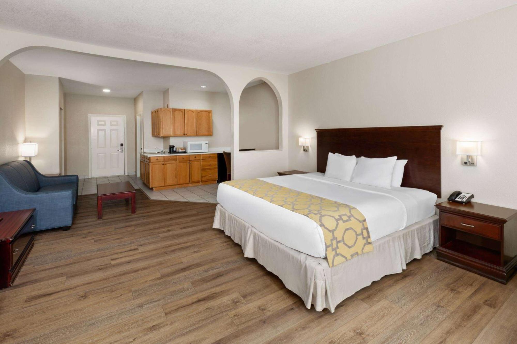 Baymont By Wyndham Houston Brookhollow Eksteriør bilde