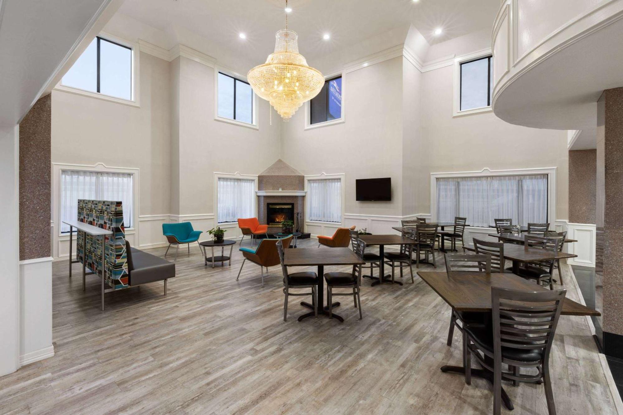 Baymont By Wyndham Houston Brookhollow Eksteriør bilde